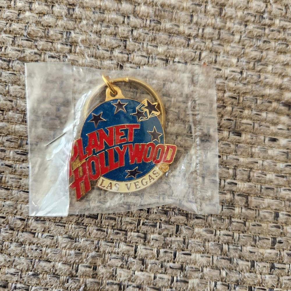 VINTAGE‎ PLANET HOLLYWOOD LAS VEGAS METAL KEYCHAIN